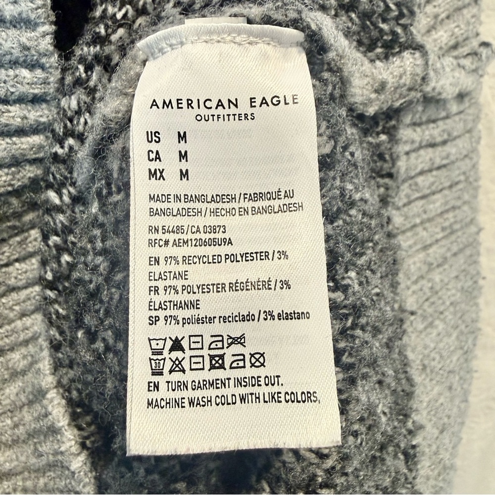 American Eagle Medium Snoopy Oversized Sweater - Whoa So Soft Gray Knit - Picture 10 of 11